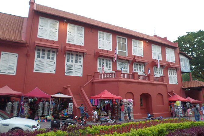 Historical Guided Tour in Melaka from Kuala Lumpur with Lunch - Cheng Hoon Teng Temple and three traditions under one roof