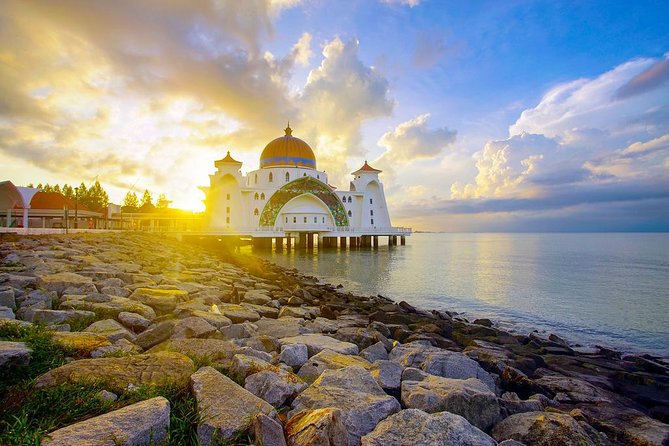 Historical Malacca Day Tour with Lunch from Kuala Lumpur - A short walk beside the Melaka River