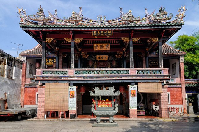 Historical Penang Heritage day Tour - The guide and transport matter more than usual