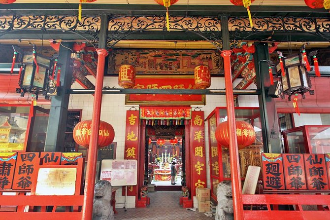 Introduction to Wonders of Kuala Lumpur - Central Market and finding useful souvenirs