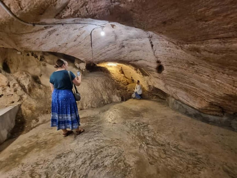 Ipoh Cave Temples Tours - A cave filled with stalagmites and stalactites