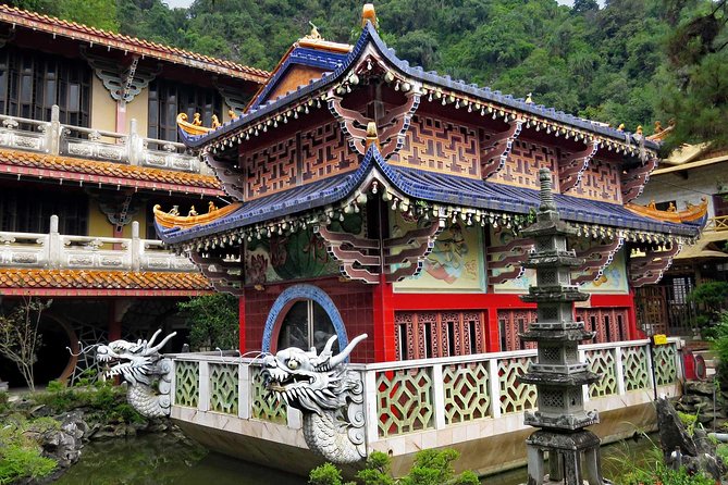 Ipoh Caves, Cave Temple And Heritage Tour - Perak Cave and its 450-plus steps
