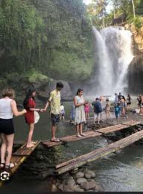 Ipoh Escape: Hot Springs, Waterfall & Private Full-Day Tour - Choosing between Perak Cave Temple and Kek Lok Tong
