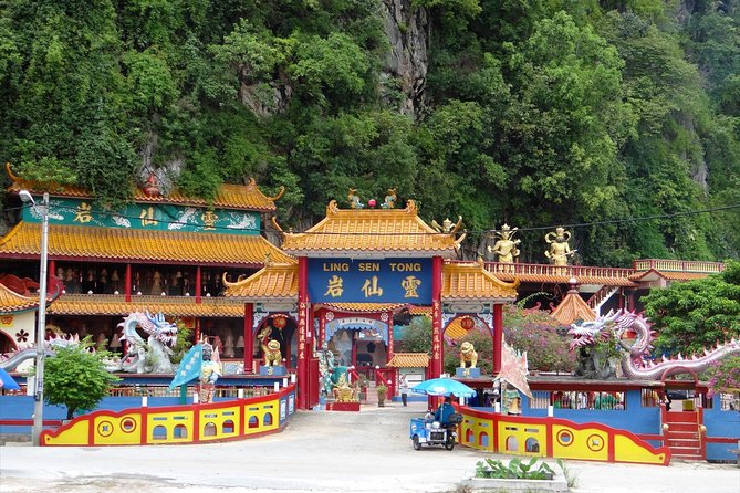 Ipoh & Orang Utan Island Day Tour from Kuala Lumpur - Arriving at Bukit Merah Laketown Resort