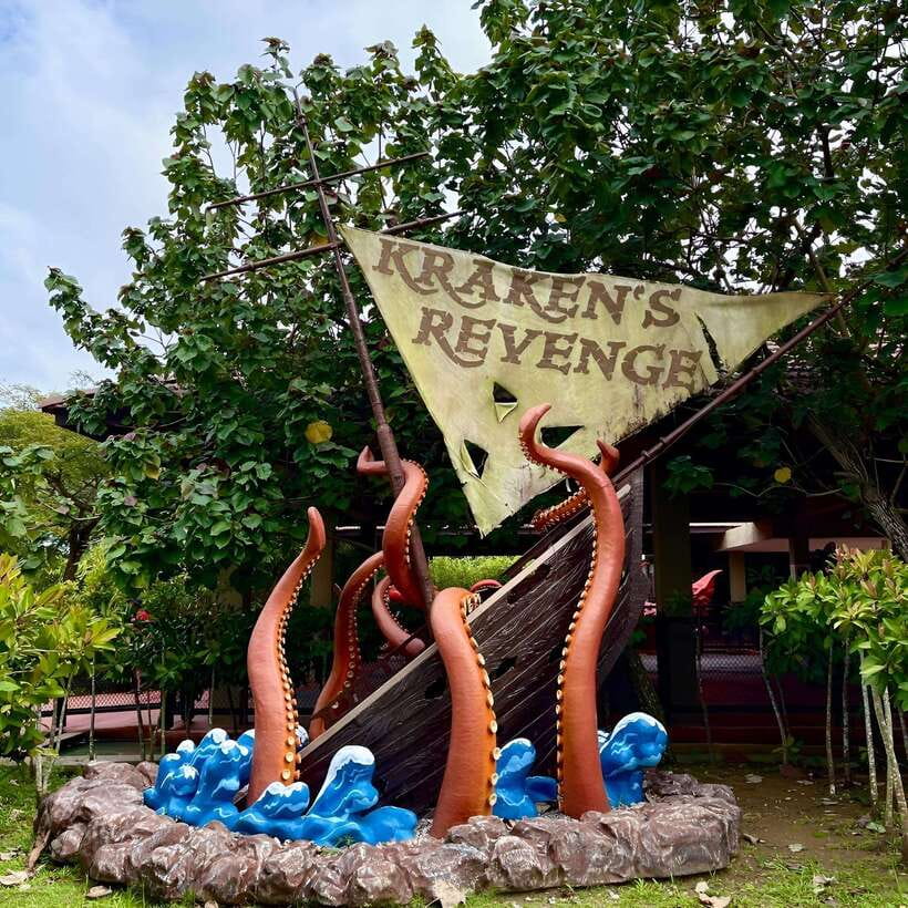 Johor: Adventure Waterpark Desaru Coast Entry Ticket - Letting children play at Penawar Falls