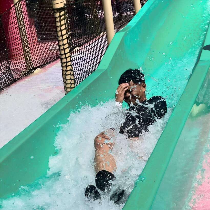 Johor: Adventure Waterpark Desaru Coast Entry Ticket - Queues, staff, and the best pace for your visit