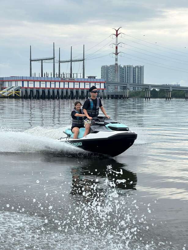 Johor Bahru : Seadoo JetSki 30mins Self Ride Tour (Double) - Passing Sembawang Park and The Zon Ferry Terminal