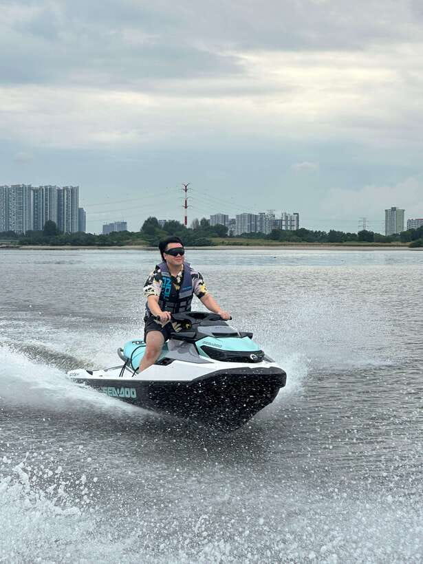 Johor Bahru : Seadoo JetSki 30mins Self Ride Tour(Single) - Stulang Beach, the RTS Link, and R&F Mall
