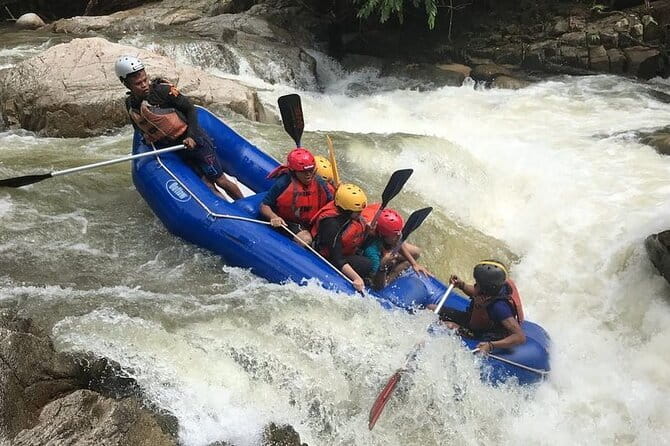 KAMPAR River White Water Rafting from Kuala Lumpur with Lunch - Ulu River Lodge and the transfer to Ulu Geruntum