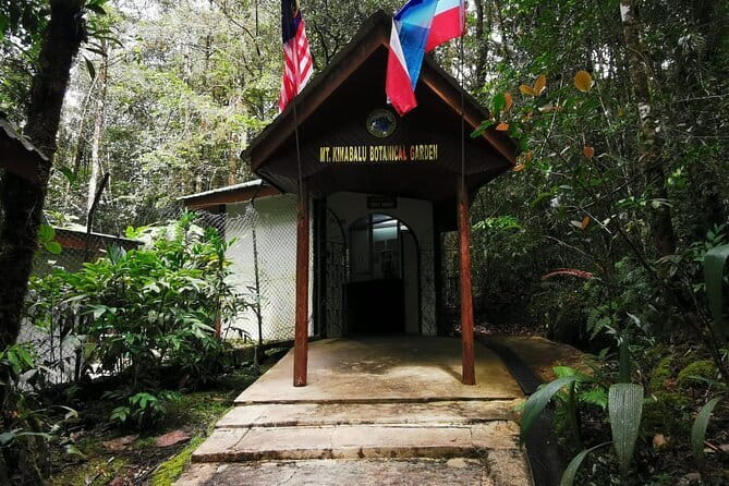 Kinabalu Park And Poring Hot Spring Private Day Tour - Lunch, drinks, and what to bring