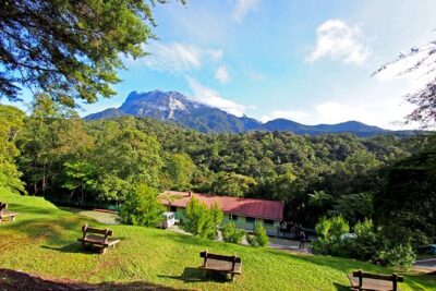 Kinabalu Park With Rumah Terbalik & Desa Cow Farm