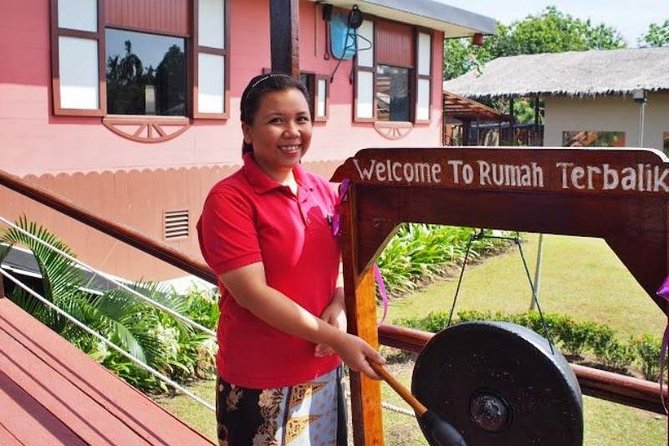 Kinabalu Park With Rumah Terbalik & Desa Cow Farm - Desa Dairy Farm: cattle, calves, and fresh products