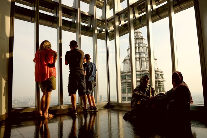 KL Tour with Petronas Twin Towers Observation Deck & Batu Cave - Five things to know before you book