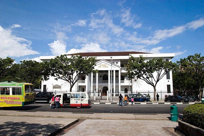 Kota Kinabalu City Tour - Kota Kinabalu City Mosque: a graceful first stop