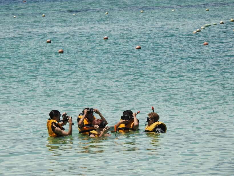 Kota Kinabalu: Island Hopping with Snorkeling & Meal - Starting at Jesselton Point before 9:30 a.m.