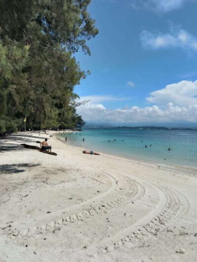 Manukan & Sapi Islands Snorkeling with Lunch