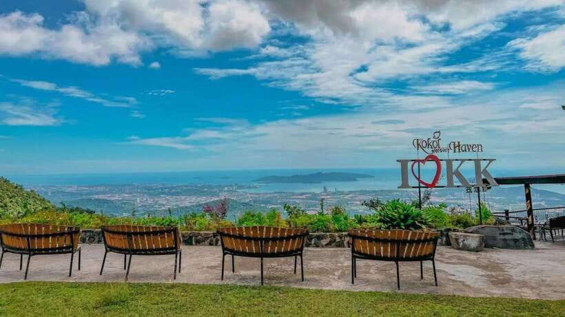 Kota Kinabalu : Mari-Mari Cultural Village Day Tour - Crafts, snacks, and the small market stop