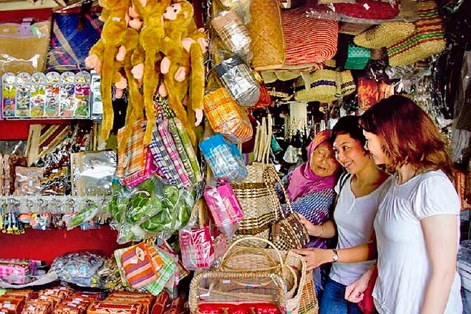 Kota Kinabalu Night Tour with Dinner & Cultural Dance Show - Thirty Minutes at the Night Market