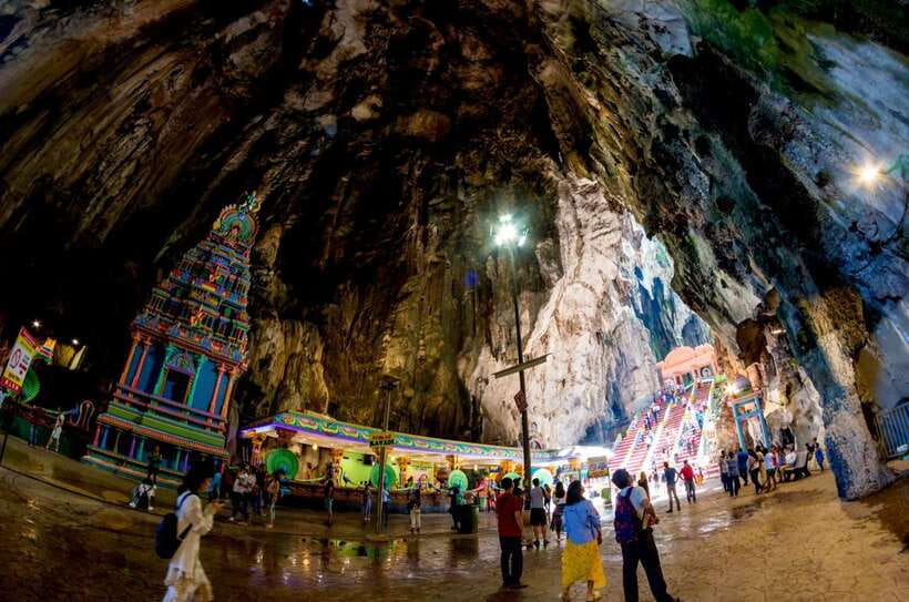 Kuala Lumpur 4-Hour Religious Harmony Tour - National Mosque and Malaysia’s modern identity