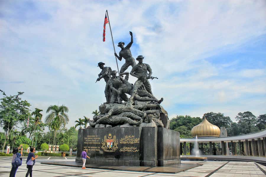 Kuala Lumpur: 4-Hour Tour & KL Towers Visit [Private] - Thean Hou Temple and traditional design