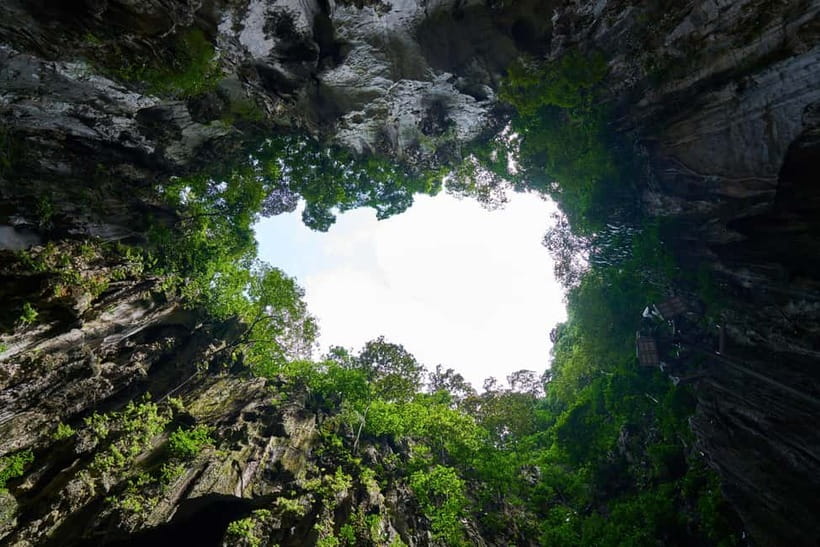 Kuala Lumpur Adventure:Kanching Falls, Ramayana & Batu Caves - Key points at a glance