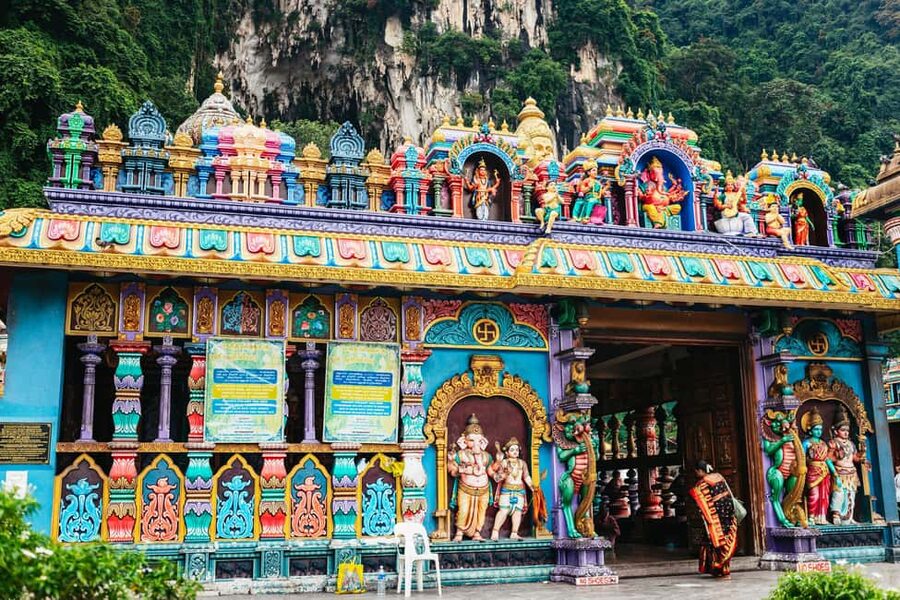 Kuala Lumpur: Batu Caves Half-Day Tour with Pick-Up Option - East Coast Batik: a useful first stop