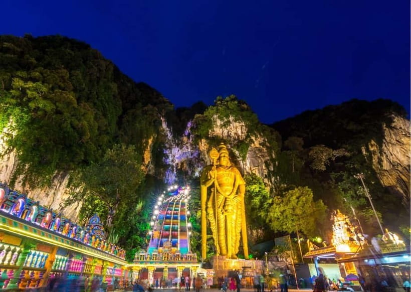 Kuala Lumpur: Batu Caves & Kuala Gandah Elephant Sanctuary - Food, clothing, and small rules that matter