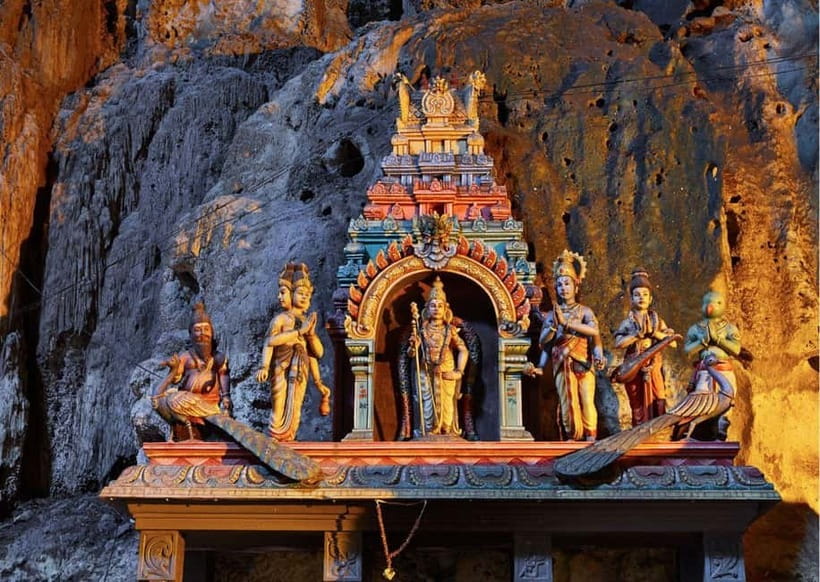 Kuala Lumpur: Batu Caves & Kuala Gandah Elephant Sanctuary - Who will enjoy this day most?