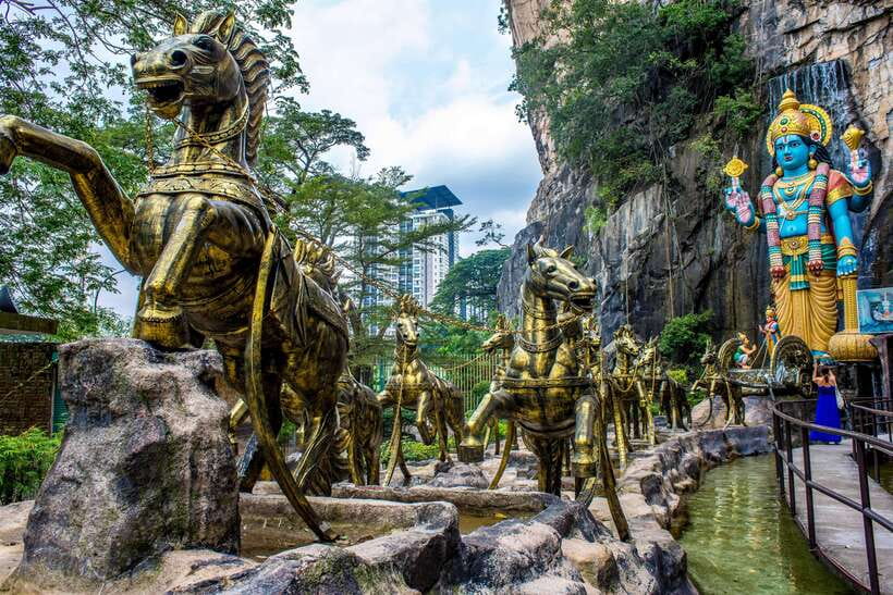 Kuala Lumpur : Batu Caves Private Tour - Timing, heat, crowds, and comfort