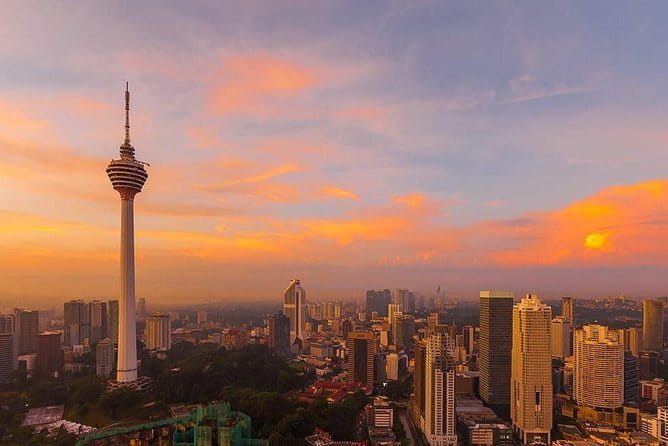 Kuala Lumpur, Batu Caves & Putrajaya Full-Day City Tour - Temples that show Kuala Lumpur’s mixed traditions