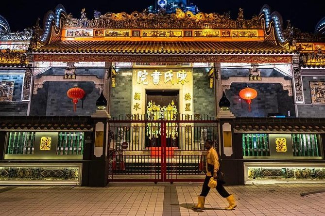 Kuala Lumpur by Night: Cultural Sights, City Lights & Local Vibes - Lake Symphony: the strongest finish