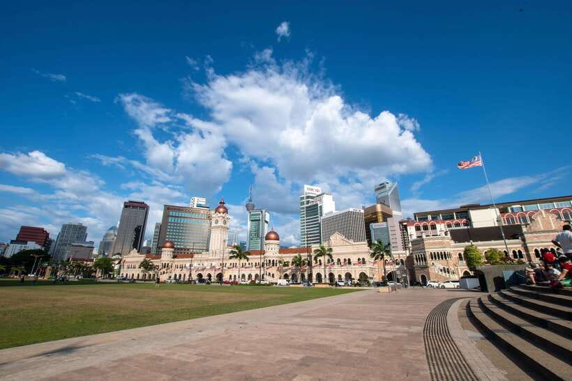 Kuala Lumpur: City Sights, Batu Caves and Fireflies Day Trip - Merdeka Square, the River of Life and the old quarter