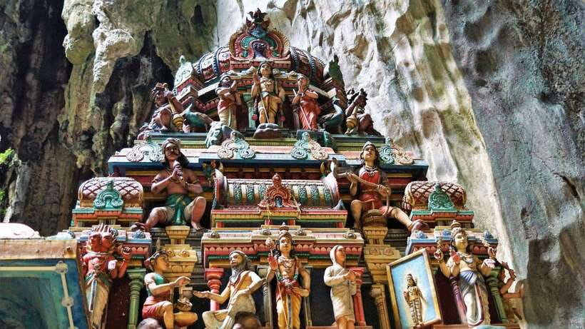 Kuala Lumpur: City Tour & Batu Caves Combo - Batik painting and the commercial side of the route