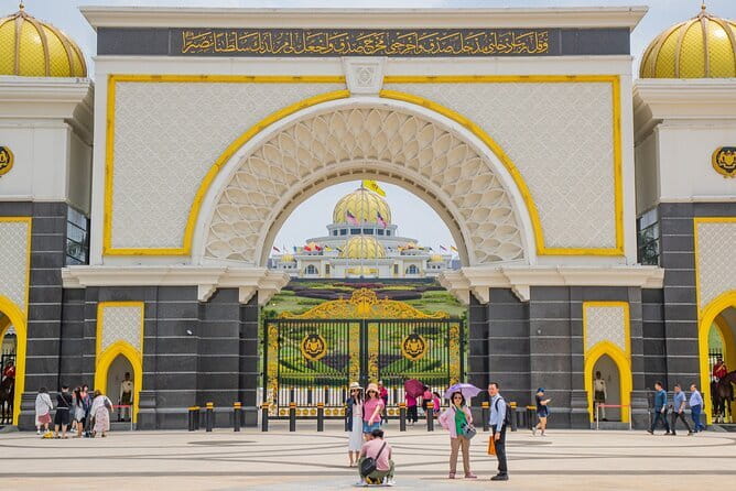 Kuala Lumpur City Tour Full Day 6 hours - Batu Caves: One Hour Among Limestone and Hindu Shrines
