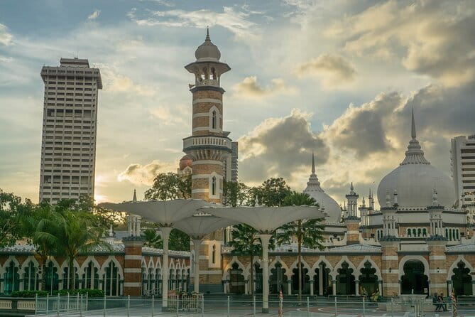 Kuala Lumpur City Tour Full Day Include Batu Caves - What this private Kuala Lumpur day is really like