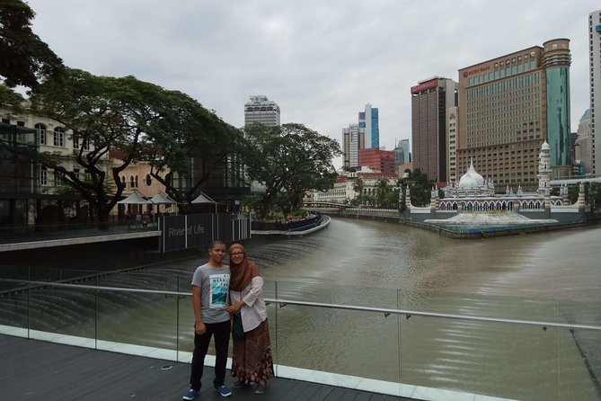 Kuala Lumpur City Tour - Half Day - Petronas Twin Towers: photo stop or paid visit