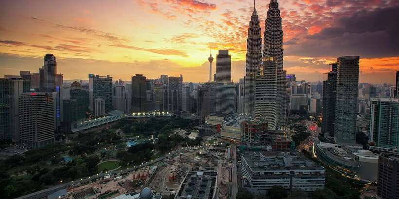 Kuala Lumpur City Tour with KL Tower Ticket - Petronas Twin Towers, Kuala Lumpur’s Modern Symbol