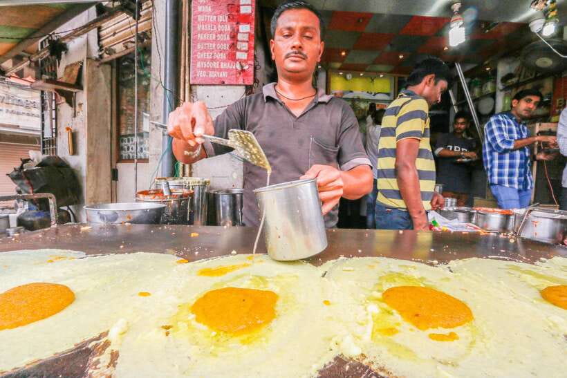 Kuala Lumpur: Evening Food Tour by Bike - Why a food bike tour works in Kuala Lumpur