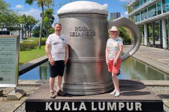 Kuala Lumpur Famous Landmarks Tour with Professional Tour Guide - The King’s Palace and Thean Hou Temple