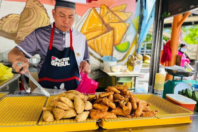 Kuala Lumpur Food Tour with 12+ Authentic Dishes & Local Secrets - Five things to know before you book