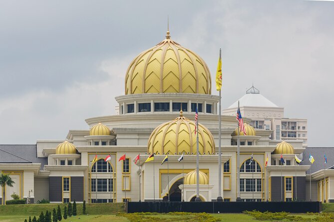 Kuala Lumpur Full Day City Tour with Petronas Twin Tower Tickets - Why this full-day route works in Kuala Lumpur