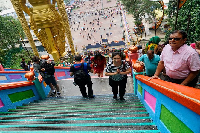 Kuala Lumpur Half Day Batu Caves And Cultural Group Tour - Seeing the National Mosque and its garden setting