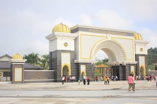 Kuala Lumpur Half Day City Tour SIC Join In Tour - Istana Negara and Malaysia’s royal setting