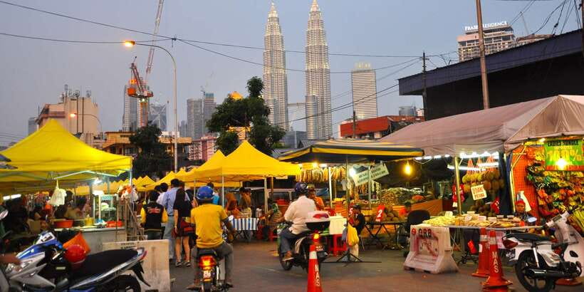 Kuala Lumpur: Half Day Local Food Walking Tour - Kampung Baru: Malay food, markets, and wooden homes