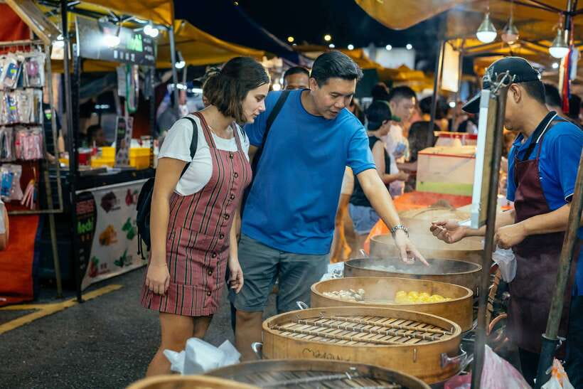 Kuala Lumpur: Local Street Food Night Tour - The essential details at a glance