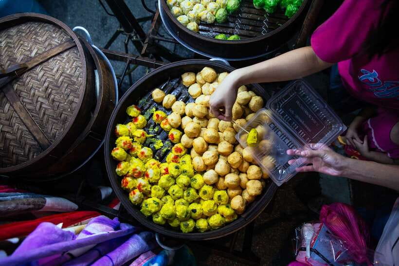 Kuala Lumpur: Local Street Food Night Tour - Why Kuala Lumpur works so well for a food tour