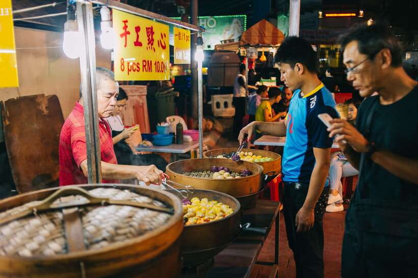 Kuala Lumpur: Local Street Food Night Tour - Who will enjoy this KL food tour most?