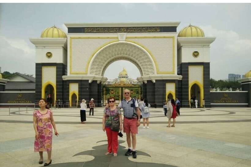 Kuala Lumpur: Private custom walking tour with a local guide - Why a private walk helps in Kuala Lumpur