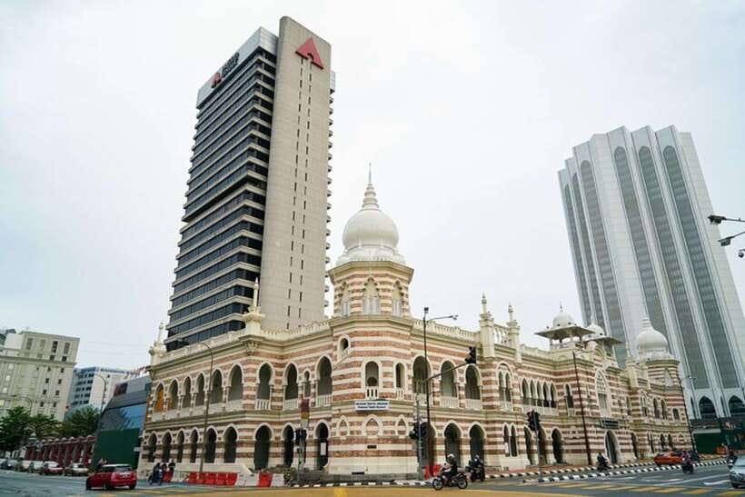 Kuala Lumpur: Private custom walking tour with a local guide - Building a route around your interests