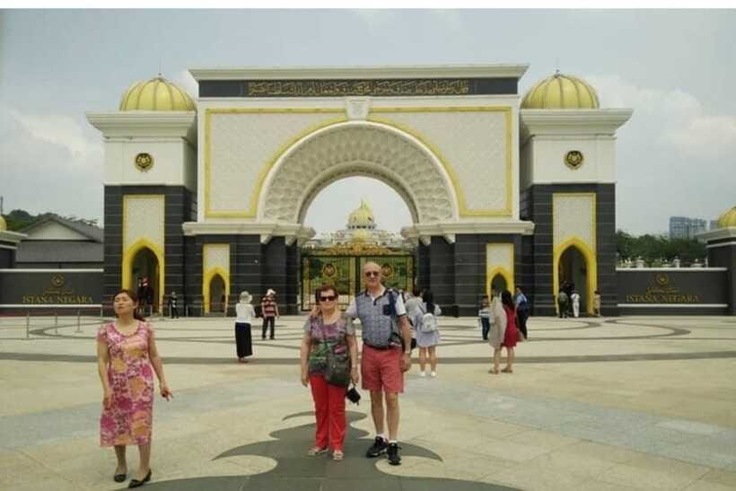 Kuala Lumpur: Private custom walking tour with a local guide - Practical booking advice for a better day